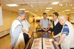 本所高秉涵律師與陳榮哲律師受邀至參觀兩岸交流30周年郵票特展